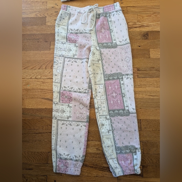 Forever 21 Patchwork 2 Piece Lounge Set - Picture 2 of 9